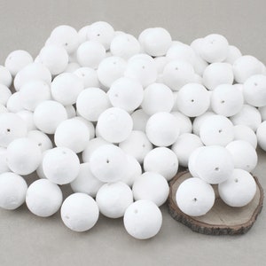 Craft Foam Balls vs Spun Cotton Balls: which ones to use?