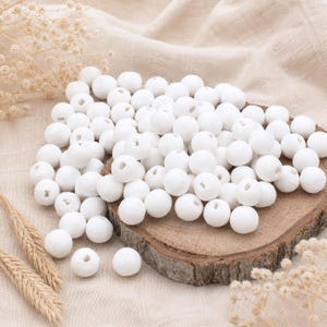 100 witte bolletjes gesponnen papier 6 mm voor kleine bessen, bloemstampers, miniornamenten en knutselwerkjes