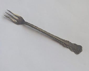 Antique Westbrook Hotel Fort Worth Texas Stratford Silver Co. Seafood Fork Small Tarnished