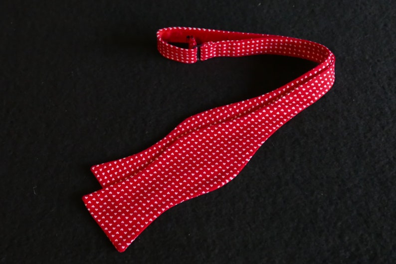 Valentine Hearts Bow Tie