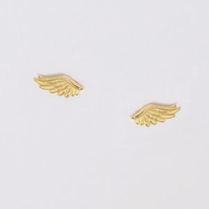 Wing Stud S19 – Dainty Wing Ball Back Earring, Small Stud Earring, Gold or Silver, Angel Wing Earring