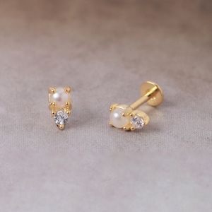 Pearl CZ Flat Back Stud S59 • Pearl Stud, Threadless Stud, Tragus Stud, Flatback Earring, Labret Stud, Pearl Earring