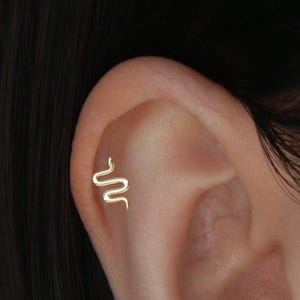 Snake Push Pin Labret S55 • Threadless Flat Back Earring, Tragus Stud, Helix Stud, Cartilage Stud, Gold over Silver