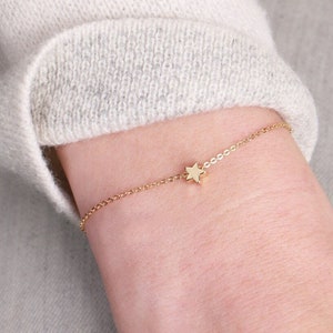 Tiny Star Bracelet B8 • Simple Stacking Bracelet, Dainty Gold Bracelet