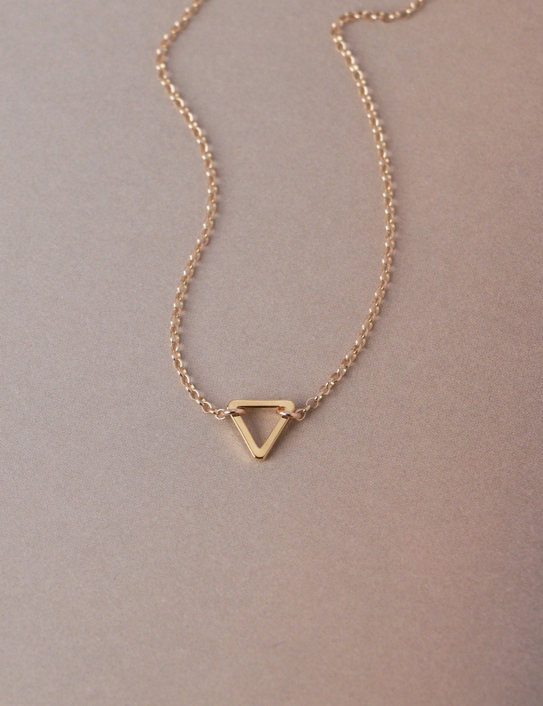 アクセサリー NEEDIS Triangle Frame Chain Necklace Necklace – NEEDIS | ニーディーズ