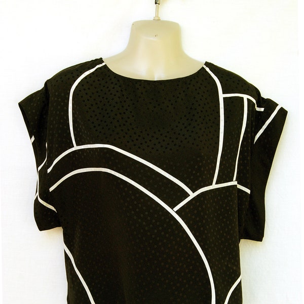 Vintage 70s 80s Abstract Black White Satin Blouse Womens Textured Top by Villager Short Sleeve Disco Shirt Woman