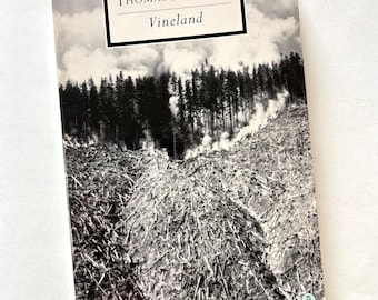 Thomas Pynchon Vineland Book, Penguin 20th Century Classics