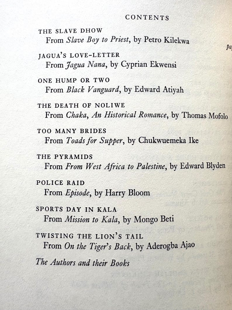 Pu&ograve; includere: Una pagina di libro con un elenco dei contenuti. Il titolo "CONTENTS" &egrave; in alto. L'elenco include titoli come "THE SLAVE DHOW" e "JAGUA'S LOVE-LETTER", insieme agli autori e ai libri da cui sono tratti.