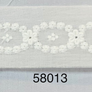 Swiss Lace Insertion 1 1/2&quot; BTY White 58013 Capitol Imports