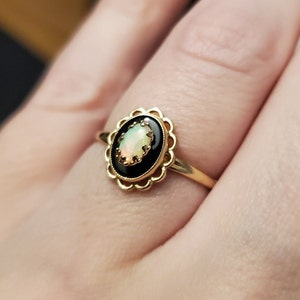 10k Yellow Gold Opal and Onyx Vintage Ring Size 6