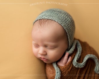 Classic Baby Bonnet Knitting Pattern, Simple Newborn Bonnet DIY, Newborn Photography Hat, Photo Prop Pattern, Easy Knit Flat PDF