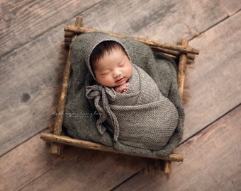 CLASSIC BONNET PATTERN: Simple Bonnet Knitting Pattern, Newborn Sitter 3 6 9 12 Months, Newborn Photography Prop, Knit Photo Prop, Baby Hat
