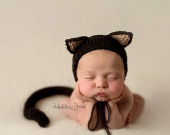KNITTING PATTERN: newborn knit kitten bonnet pattern {easy knitted photo prop, baby cat hat pattern for newborn photography}