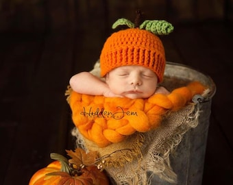 Pumpkin Hat Crochet Pattern: Newborn to One Year (PDF Digital Download)