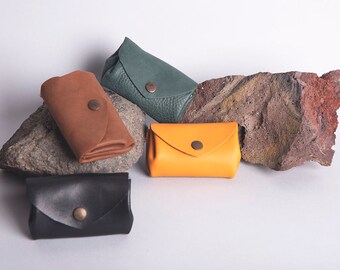 MONEDERO PIEL triangular / Pequeño monedero cuero / Monedero | Etsy España