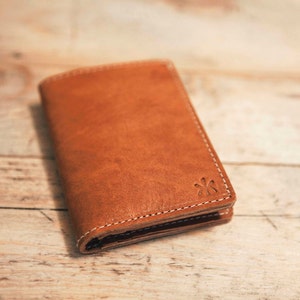 Cartera de Piel para Hombre - Cartera Marrón de Cuero - Billetera de Cuero Elegante - Tarjetero Compacto para Hombre - Regalo Ideal para Él imagen 2