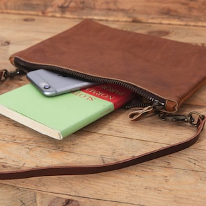 Kleine Ledertasche / Damen-Umhängetasche aus Leder / Minimalistische Ledertasche / Damen-Ledertasche / Reißverschluss