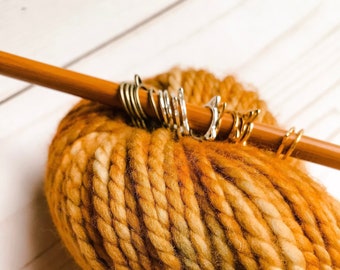 10 Cat Progress Keepers: Gold Knitting Stitch Markers