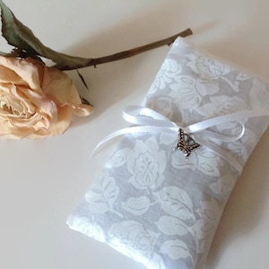 Set of 2 Dried Lavender Sachets, Scented Sachets, Dried Lavender filled Little Pillows, Eco Friendly Cotton
