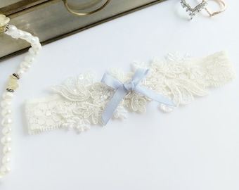 Lichtblauwe bruiloft kousenband, ivoor kousenband voor bruiloft, enkel of set, bloem kant kousenbanden, bruiloft kousenband toss