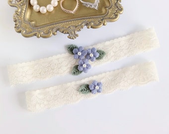 Dainty Wedding Garter Set wtih Blue Flowers, Ivory Stretch Lace and Pearls