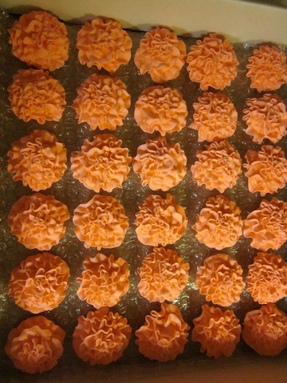 50 Royal Icing Carnations 1 1/2 inch in diameter Etsy