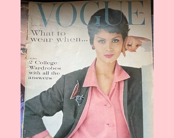 Vintage Vogue Magazine : August 1959, John Rawlings Cover