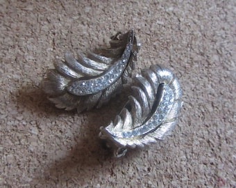 1950s Kramer of New York autumnal leaf earrings