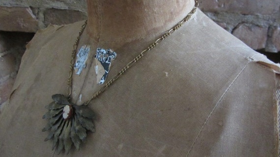 1930s art deco brass leaves and cameo necklace • … - image 2