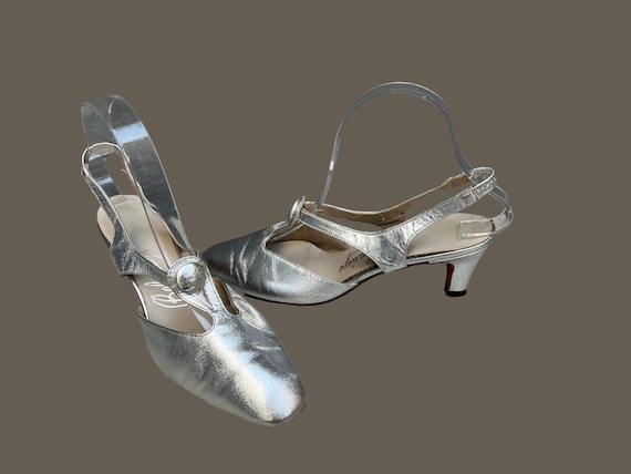 1960s Balenciaga silver heels | 50's 60's Mid Cen… - image 1