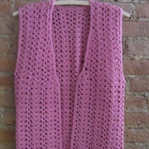 1960s pink crochet knit vest