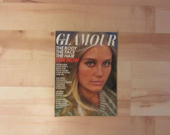 Vintage Glamour Magazine : January 1970, Cover Girl Cybil Shepherd