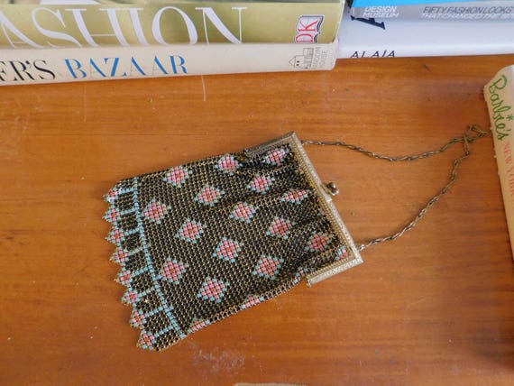 1920s Whiting & Davis mesh purse • Antique 20s ar… - image 1