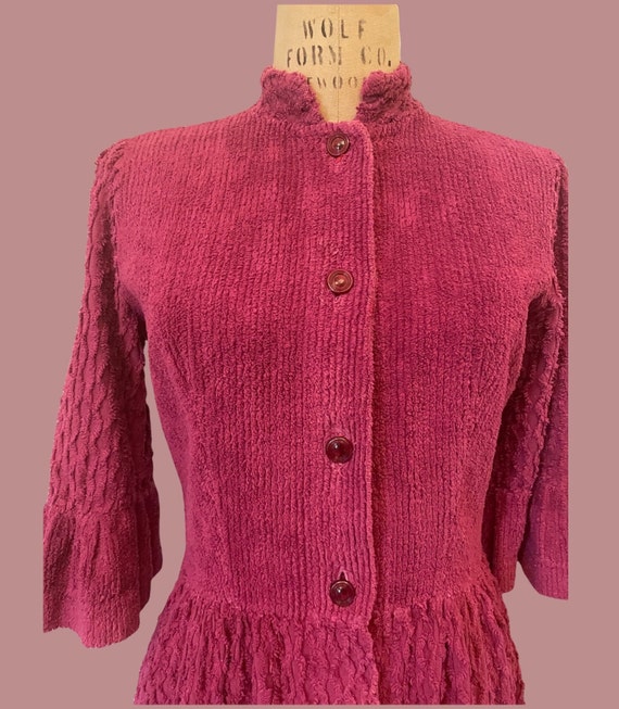 1970s raspberry pink chenille duster  | 60's 70's… - image 9