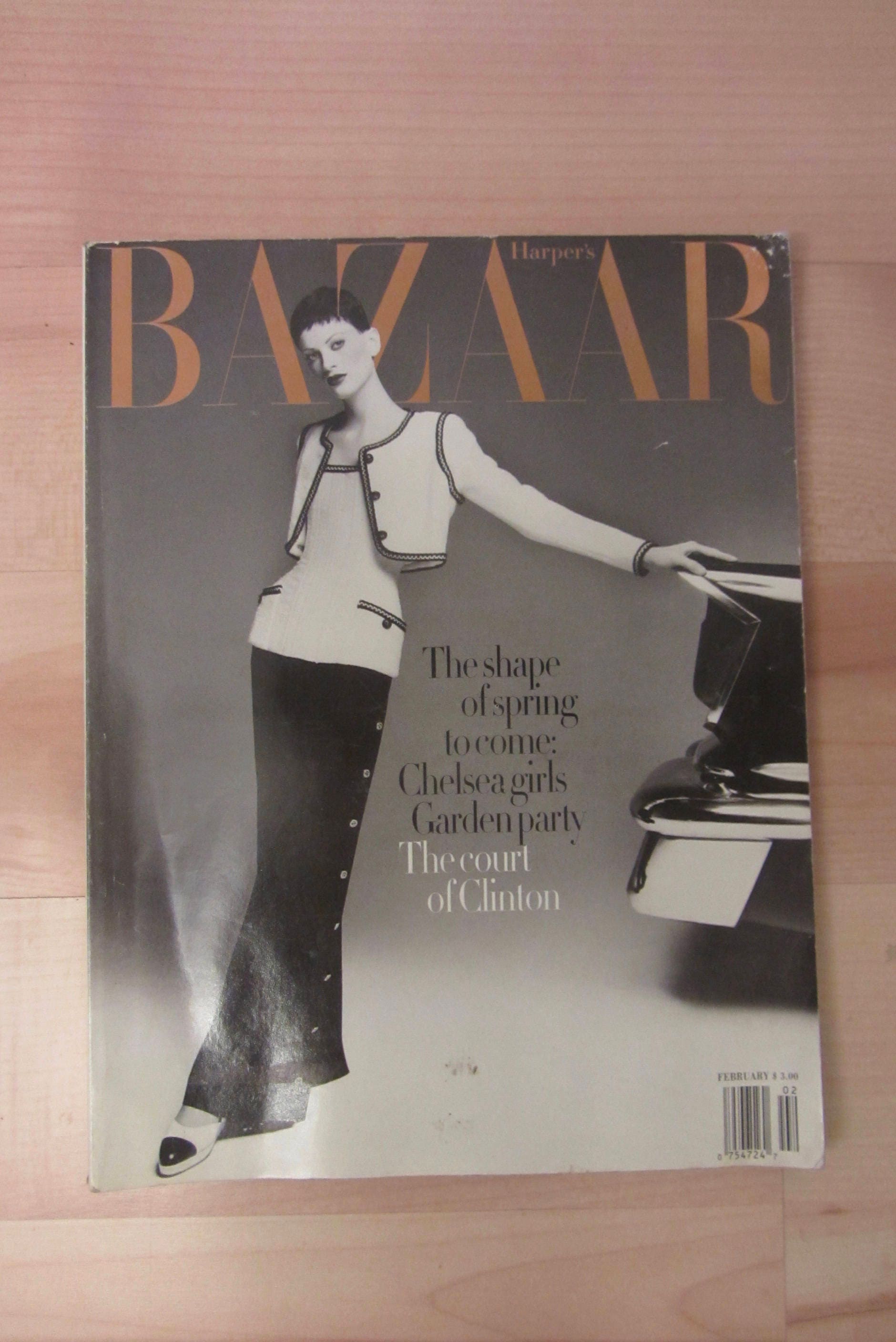 Harper's Bazaar February 1982 洋書 Vintage Harper's Bazaar Magazine : February 1993 Cover Model