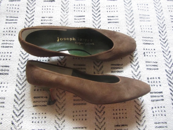 1960s brown suede & green patent kitten heels (de… - image 1