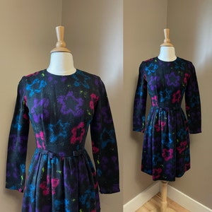 1950s abstract floral black dress 50s novelty print dress image 1