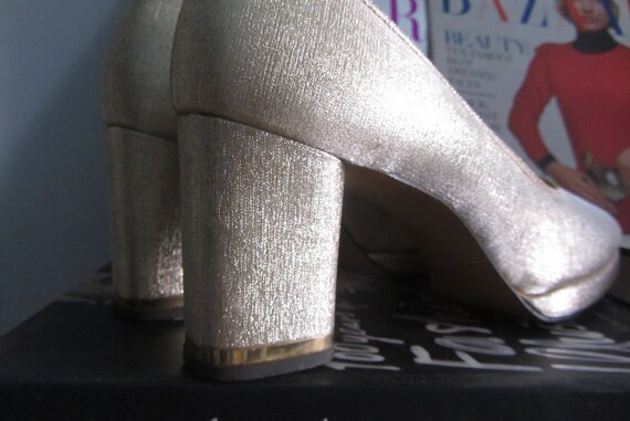 1960s gold platform heels | 60's Mod Metallic Hee… - image 8