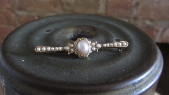 1930s pearl bar bin brooch - image 2