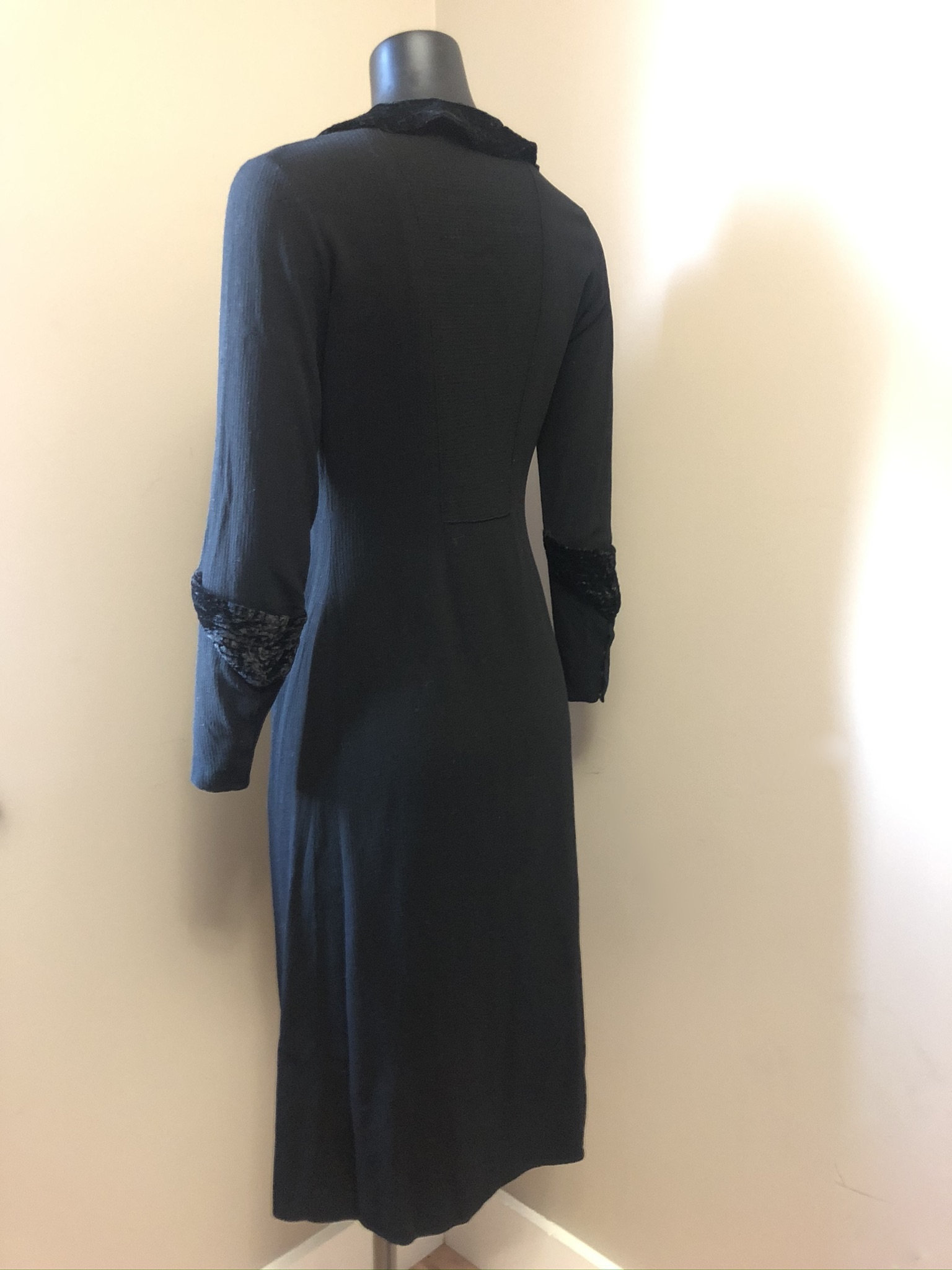 1930s Black Wool Crepe and Velvet Dress Mary & Agnes - Etsy