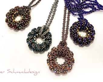 Collier extra long avec pendentif rond en forme de beignet en perles de verre disponibles en différentes couleurs, pendentif rond avec chaîne de perles