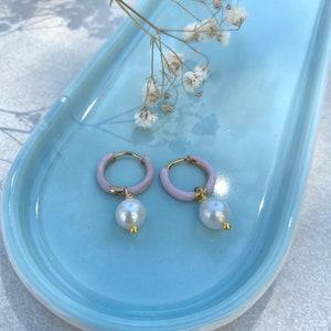 Colorful hoop earrings with freshwater pearls Stainless steel Whoops image 4