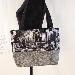 Black cats and sunflowers tote bag