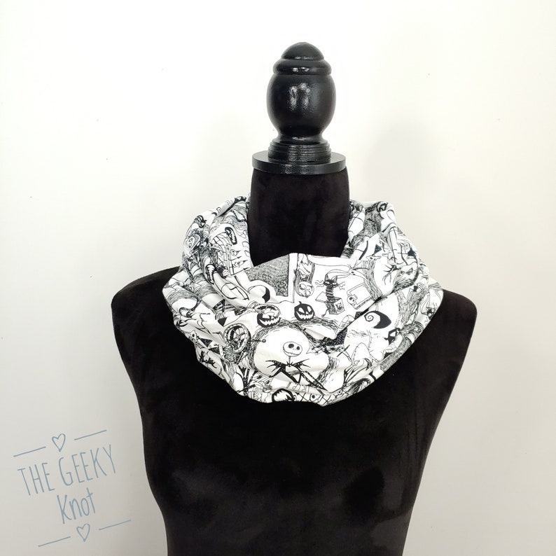 Spooky infinity scarf image 1