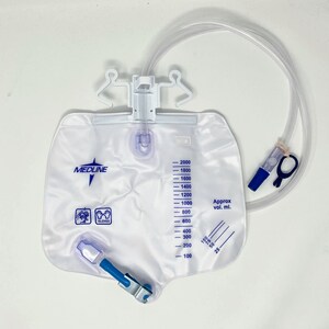 Roosters catheter bag cover for foley users. Discreet covering for urine or bile collection system. No need to remove cover to empty. Modest image 7