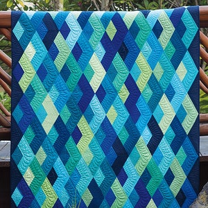 Boomerang Quilt Pattern by Jaybird Quilts