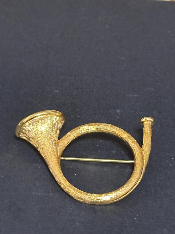 Napier French Horn/Hunting Horn Brooch