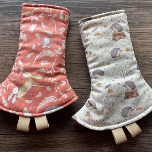 Ventosas reversibles de esquina listas para enviar para Tula Happy Baby Ergo y Lillebaby, estampados Woodland Critter y ventosas Artipoppe.
