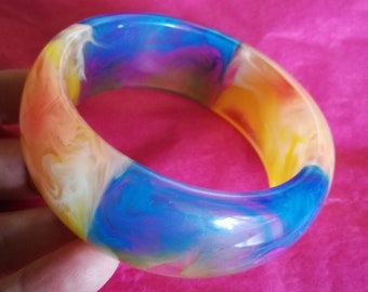 Bangle - Chunky marbled multicolour bangle retro design