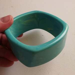 Funky Turquoise Marbled Plastic Bangle - Retro Square Design